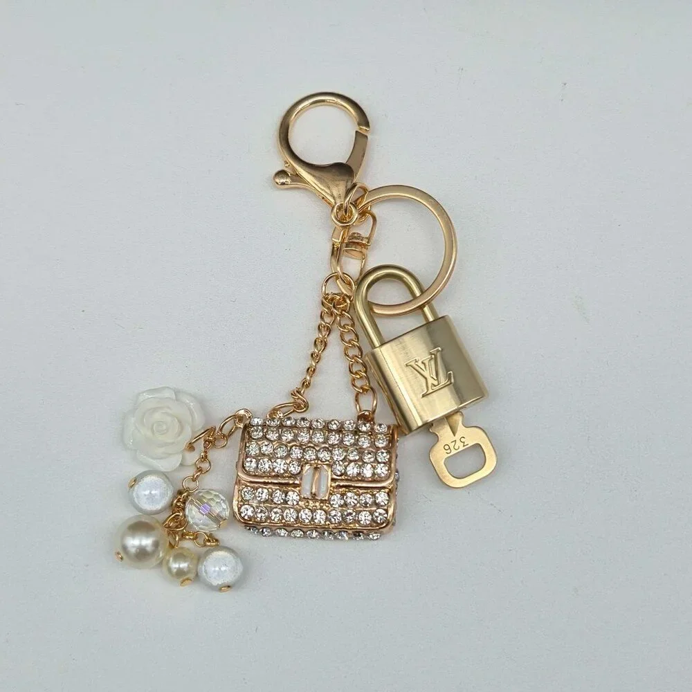 Louis Vuitton Gold Padlock 🔑 Authentic LV Unbranded Keychain Bag Charm - Picture 2 of 8